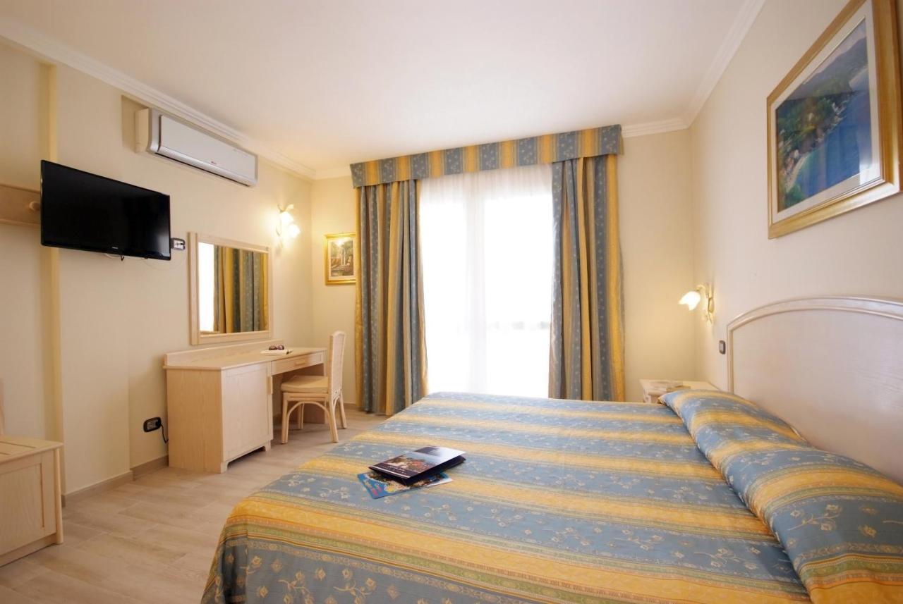 Camping Village Scaglieri Portoferraio Exterior photo