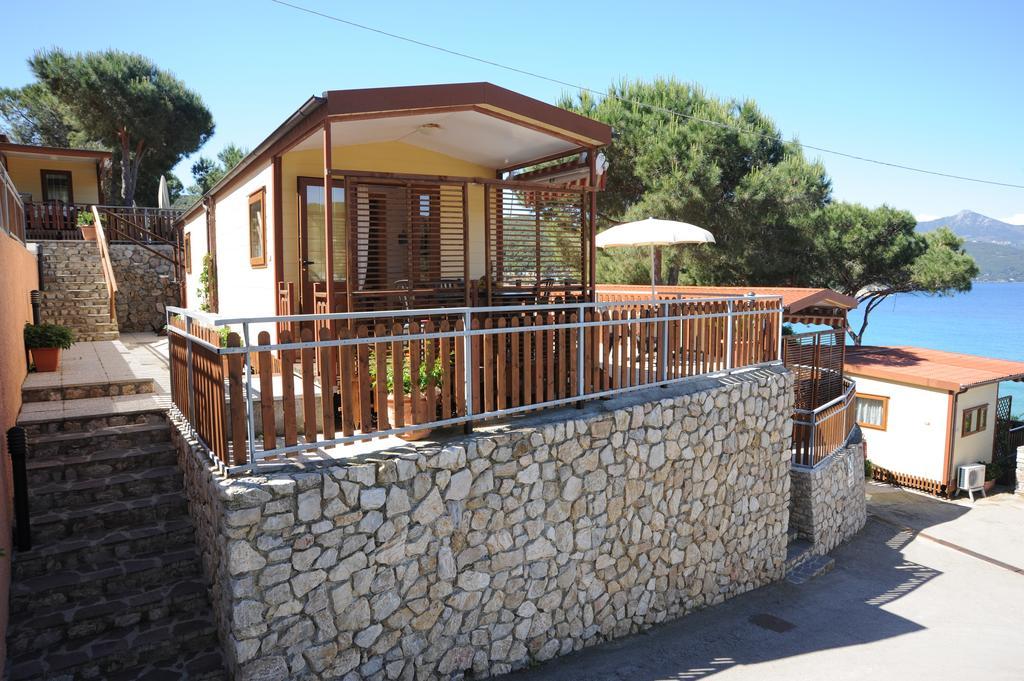 Camping Village Scaglieri Portoferraio Exterior photo