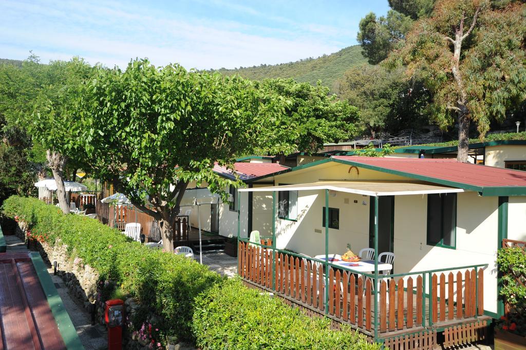 Camping Village Scaglieri Portoferraio Exterior photo