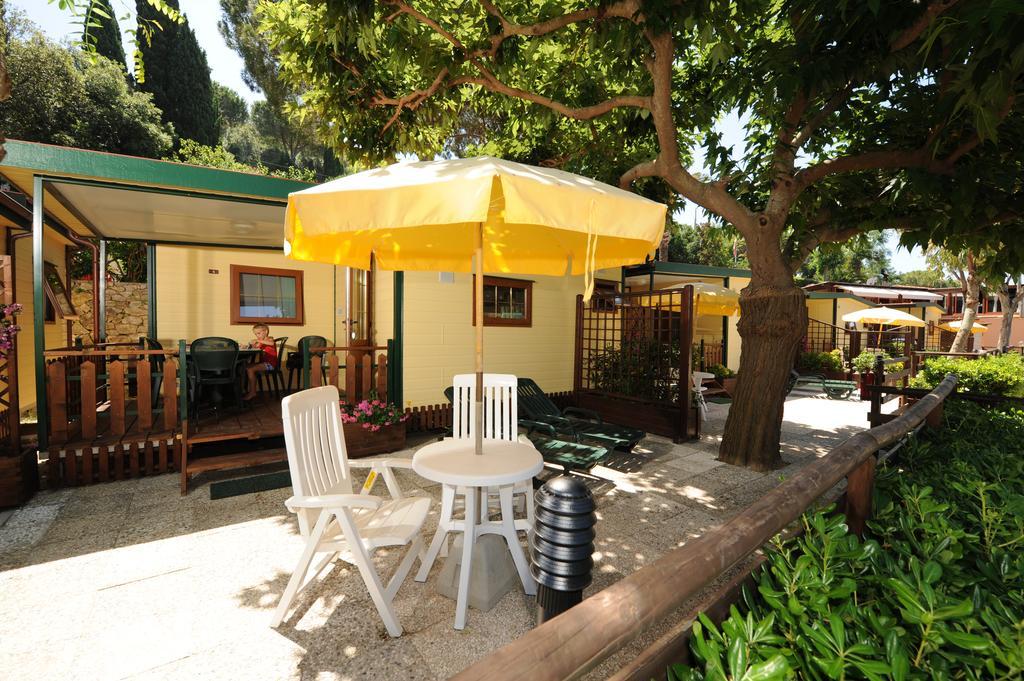 Camping Village Scaglieri Portoferraio Exterior photo